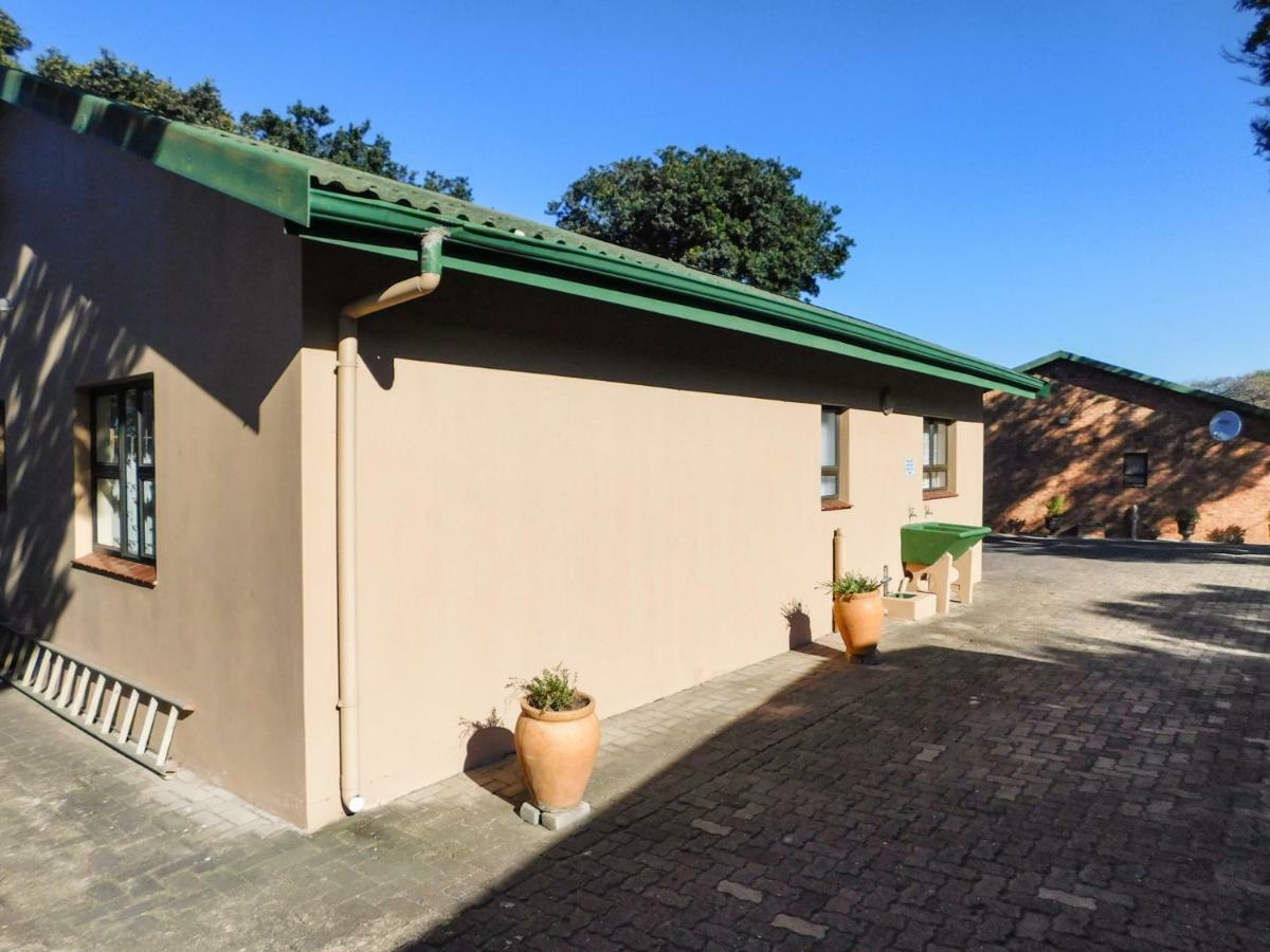 Mama Mia Cottages Oslo Beach Port Shepstone Exterior photo