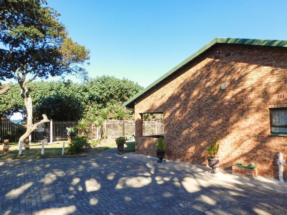 Mama Mia Cottages Oslo Beach Port Shepstone Exterior photo