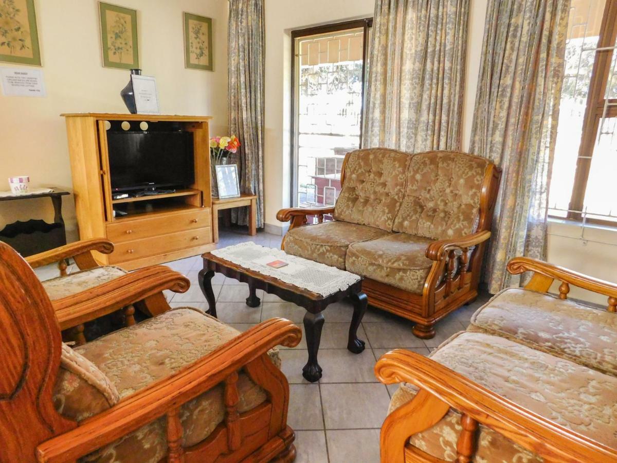 Mama Mia Cottages Oslo Beach Port Shepstone Exterior photo