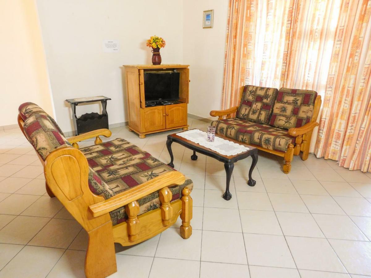 Mama Mia Cottages Oslo Beach Port Shepstone Exterior photo