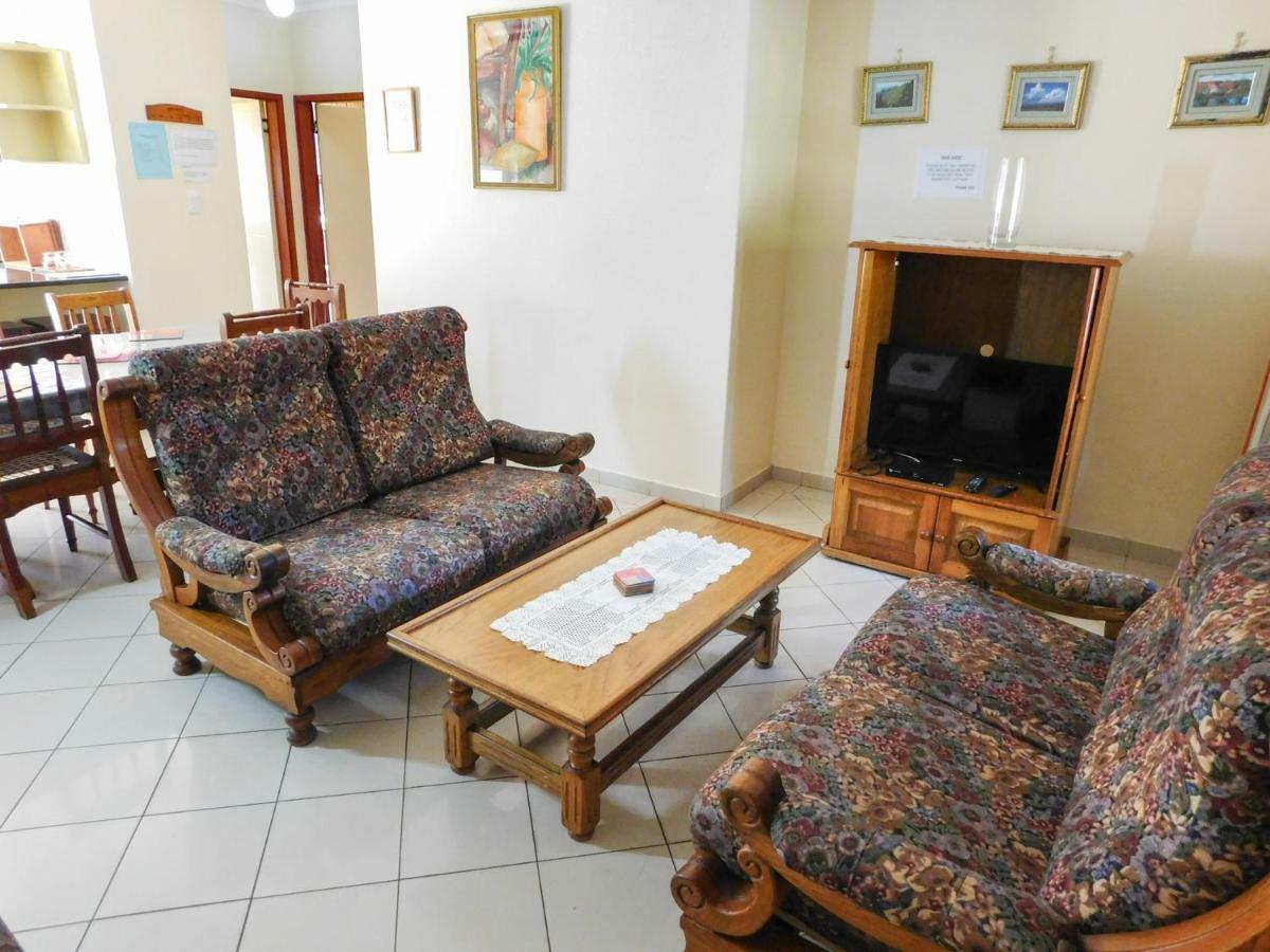 Mama Mia Cottages Oslo Beach Port Shepstone Exterior photo
