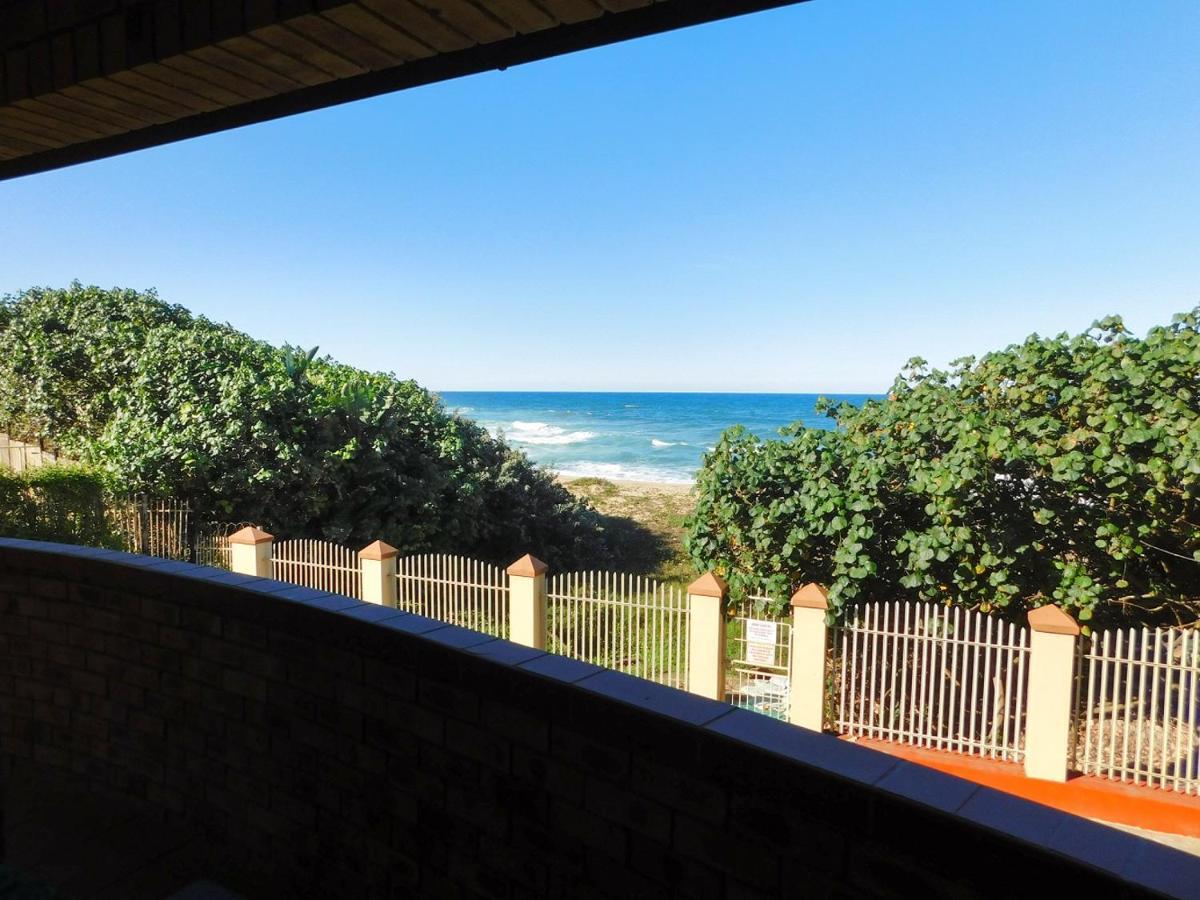 Mama Mia Cottages Oslo Beach Port Shepstone Exterior photo